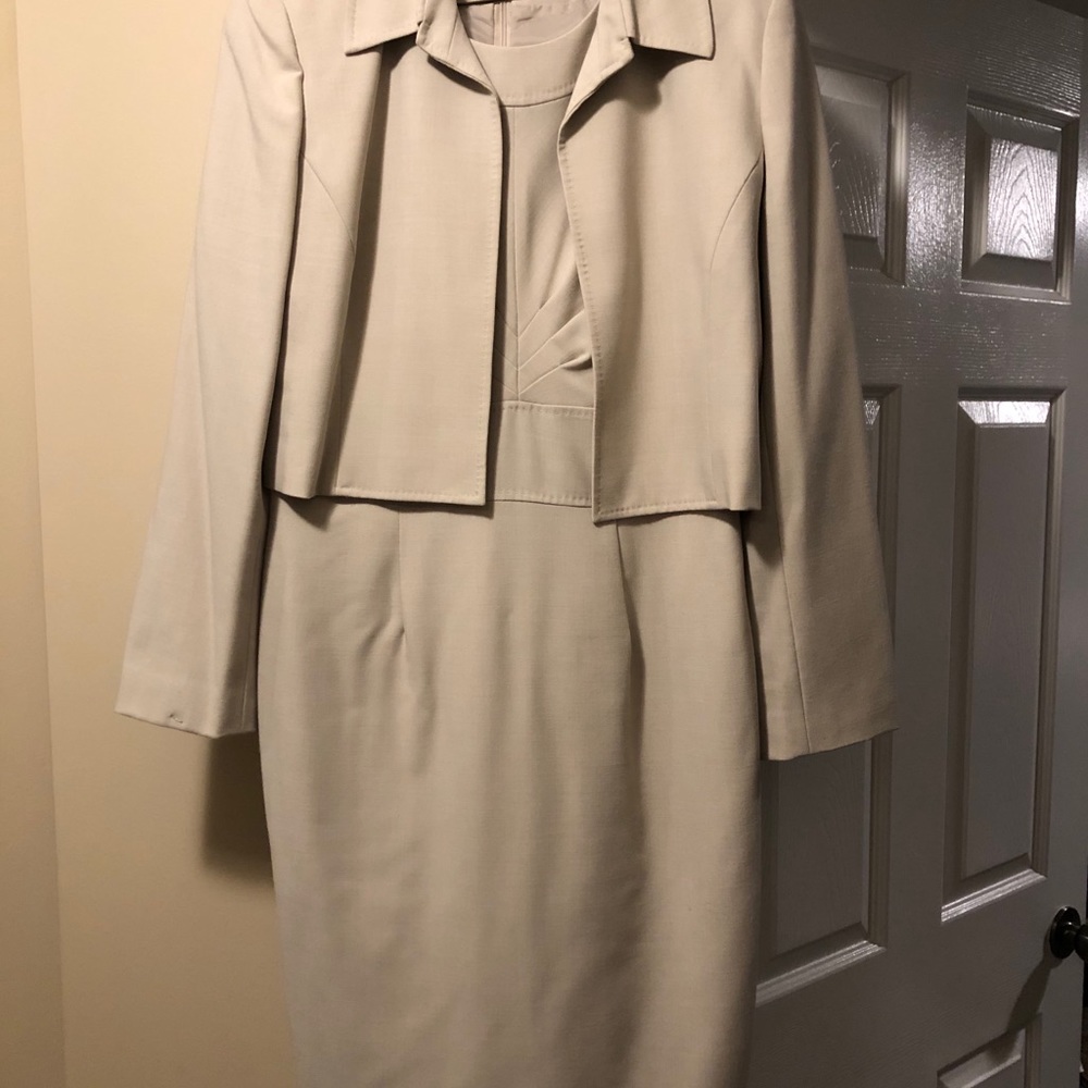 Beautiful Anne Klein Suit